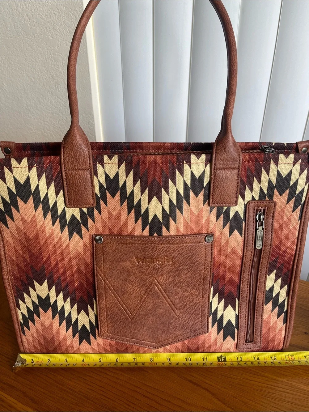 Wrangler Wide Tote Aztec Retro Print - Picture 5 of 12